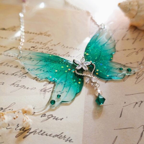 Collier argent sirène bleu turquoise , en résine transparente et flexible